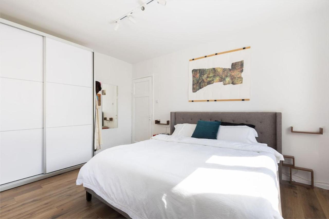 Artistic 2br W Balcony In Florentin Center By Sea N' Rent