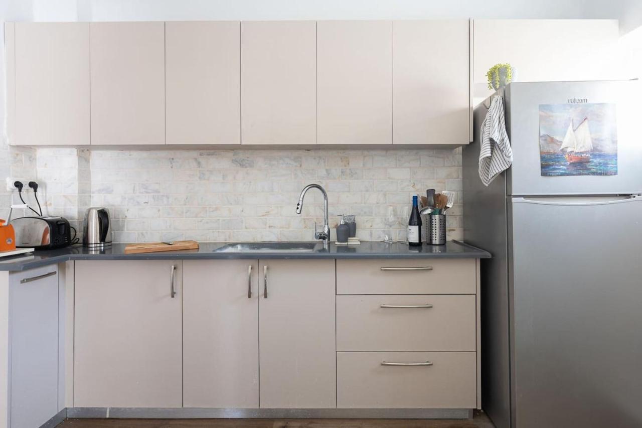 Artistic 2br W Balcony In Florentin Center By Sea N' Rent *