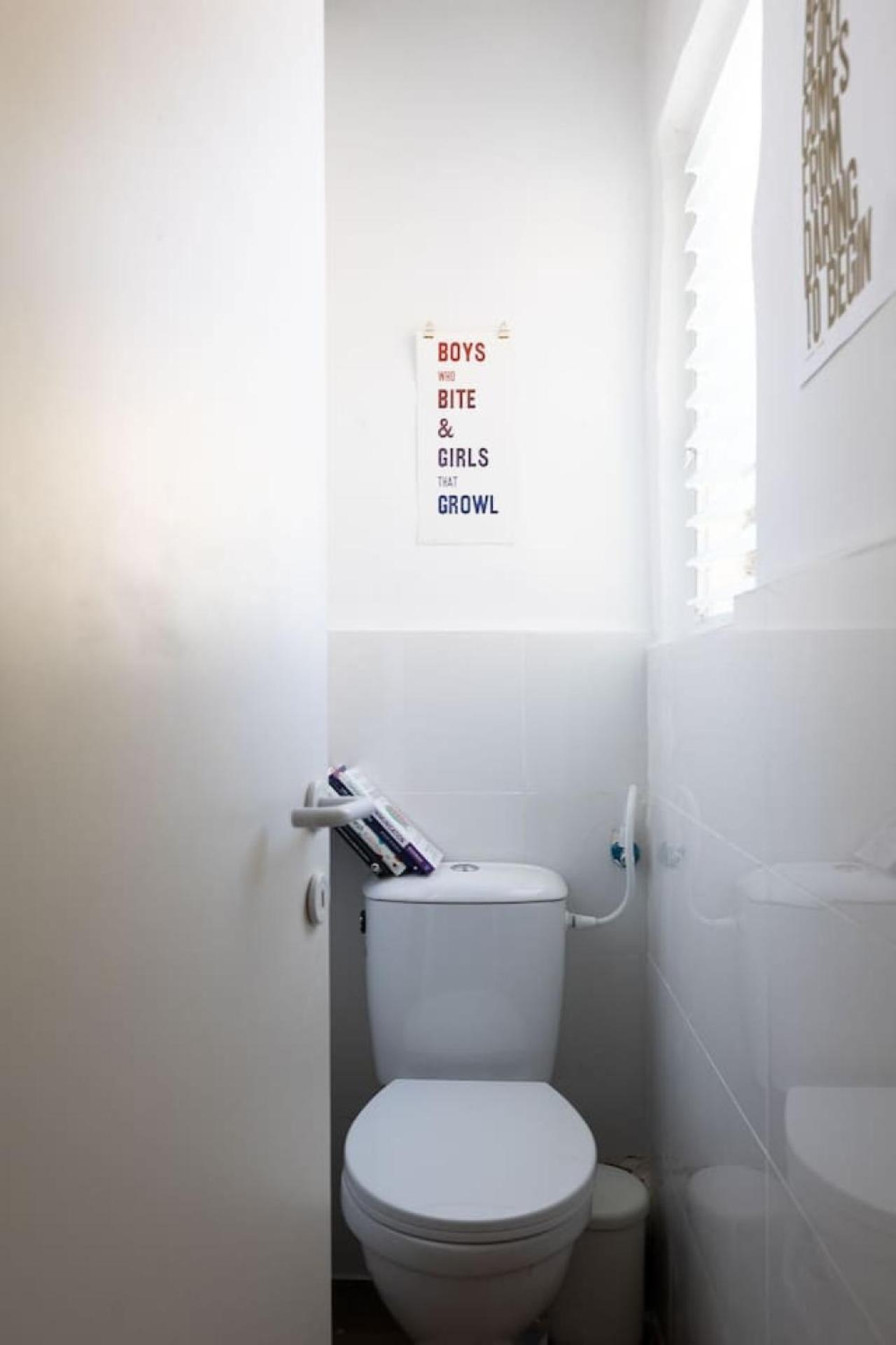 Artistic 2br W Balcony In Florentin Center By Sea N' Rent Apartment Tel Aviv